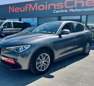 ALFA ROMEO STELVIO Super Pack Linea Rossa 2.2D 160cv BVA + Sellerie simili cuir + Vitres arrière surteinté