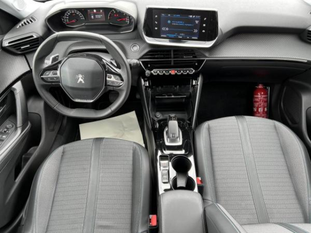 PEUGEOT 2008 Allure Pack 1.5 BlueHDi 130cv EAT8 +Sièges avant chauffants