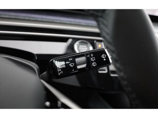 PEUGEOT 5008 Allure Hybrid 145cv e-DCS6 7 Places + Pack Panoramic Navigation + NEUF 0KM