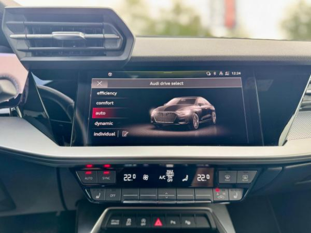 AUDI A3 berline Business Line 35 TDI 150cv S-tronic + Audi Sound System + Virtual cockpit plus + Cuir + Carplay