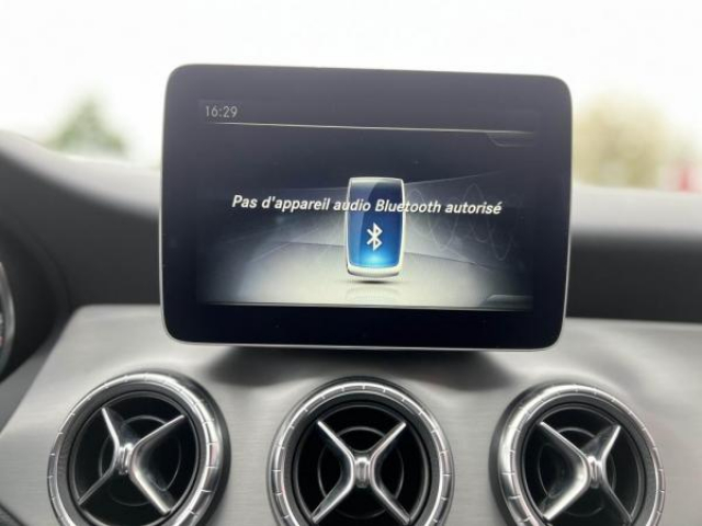 MERCEDES CLA SHOOTING BRAKE CLA 200D 136cv BV7G-DCT + Integration Smartphone + SimiliCuir
