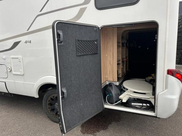 HYMER ML-T HYMER 570 4x4 V6 3.0l 419 CDi 190 CV BVA 7G-TRONIC TVA RECUPERABLE