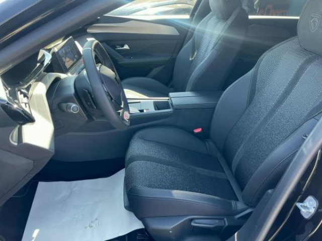 PEUGEOT 308 GT 1.5 BlueHDi 130cv EAT8 + NEUF 0KM