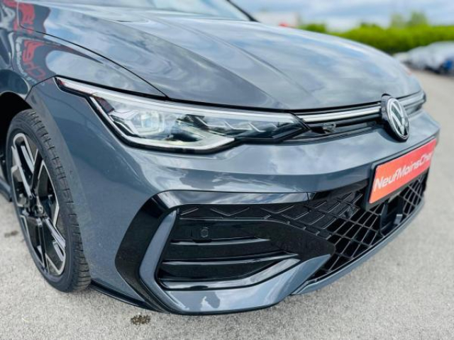 VOLKSWAGEN GOLF R-Line 2.0 TDI 150cv DSG7 + Toit panoramique + JA18 YORK + Pack Hiver + NEUF 0KM