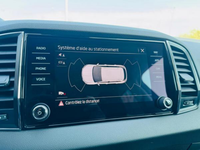 SKODA KAROQ AMBITION 1.5 TSI 150cv DSG7 + Pack Parking + Pack Design + Pack Hiver Plus