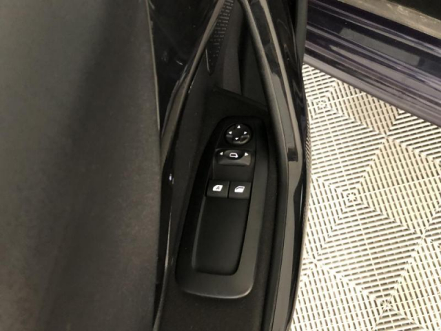 PEUGEOT 208 Active 68cv