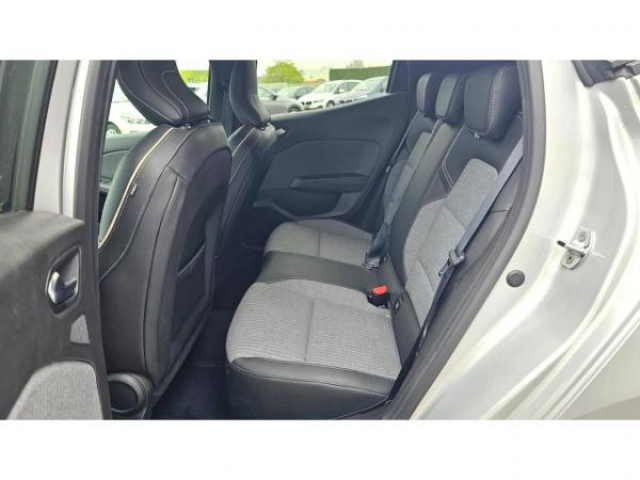 RENAULT CLIO Lutecia 1.0Tce 90cv X-Tronic + GPS avec écran 9,3 + Camera de Recul + JA17 + RS