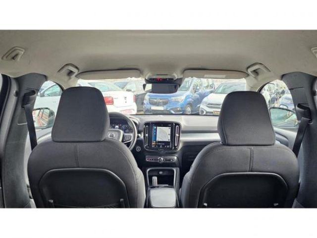 VOLVO XC40 Momentum D3 150cv BVA Geartronic 8 + Pack Hiver + Camera de recul + Navigation