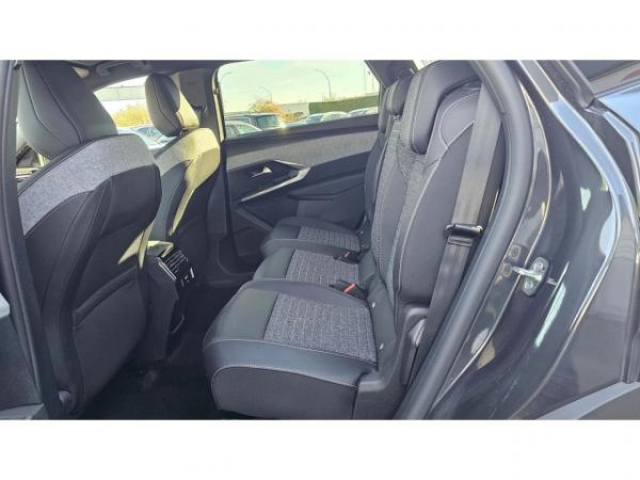 PEUGEOT 5008 Allure Hybrid 145cv e-DCS6 7 Places + Pack Panoramic Navigation + NEUF 0KM