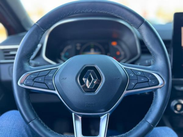 RENAULT CLIO INTENS 1.6 E-Tech Hybride 140 BVA + Pack City 360 + Pack Hiver + EASY LINK avec écran 9,3