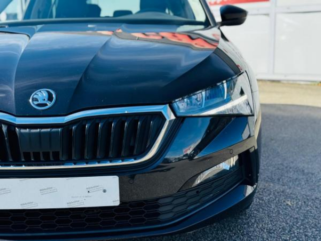 SKODA SCALA Ambition 1.6 TDI 116cv DSG7 + Digital Cockpit + Attelage Elec + Sièges AV Chauffant