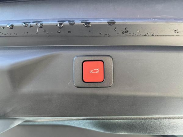 PEUGEOT 3008 GT Hybrid 136cv e-DCS6 + NEUF 0KM