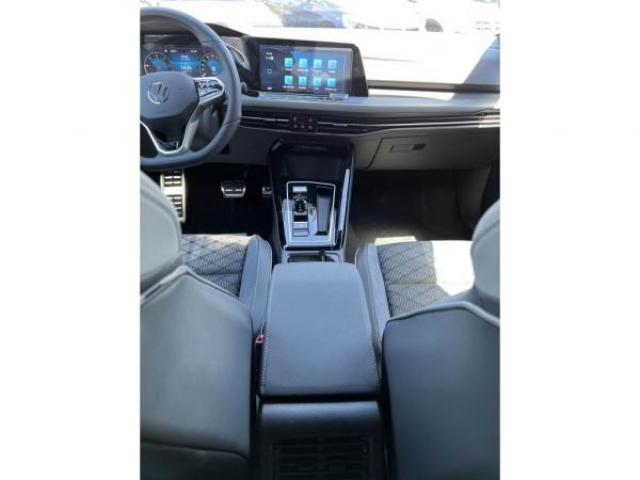 VOLKSWAGEN GOLF R-Line 2.0 TDI 150cv DSG 7  + LED MATRIX + JA 18 + NEUF 0KM
