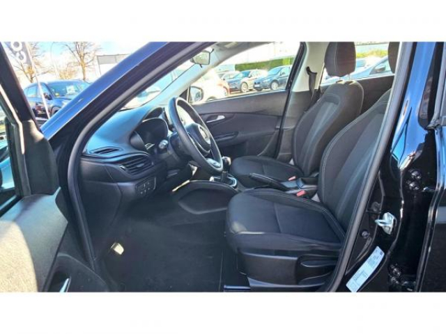 FIAT TIPO SW 1.0 FireFly Turbo 100cv + Système de Navigation