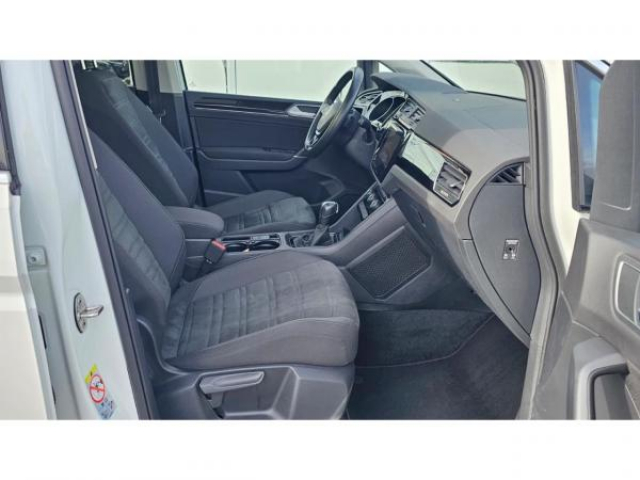VOLKSWAGEN TOURAN Lounge 2.0 TDI 150cv DSG7 7places + Pack LED directionnel + Toit Ouvrant + Camera de Recul + JA17