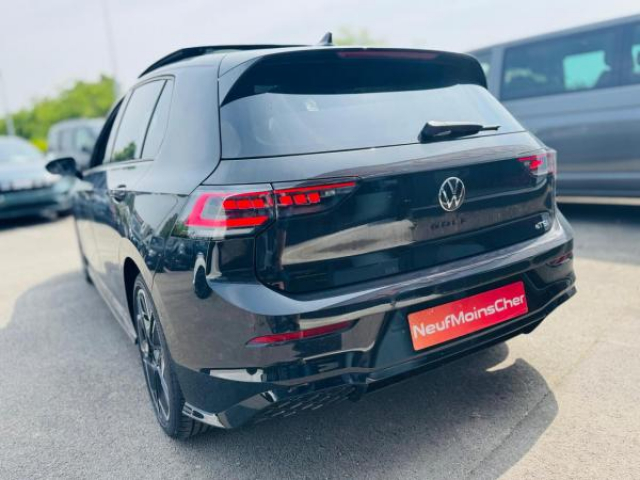 VOLKSWAGEN GOLF R-Line 1.5 eTSI 150cv DSG7 + Matrix LED + Toit Ouvrant + Camera 360 + NEUF 0KM