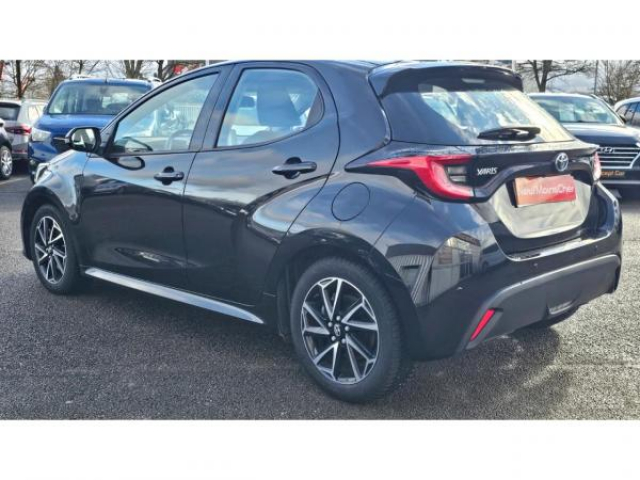 TOYOTA YARIS Design Hybrid 1.5L 116cv BVA e-CVT 1ere Main