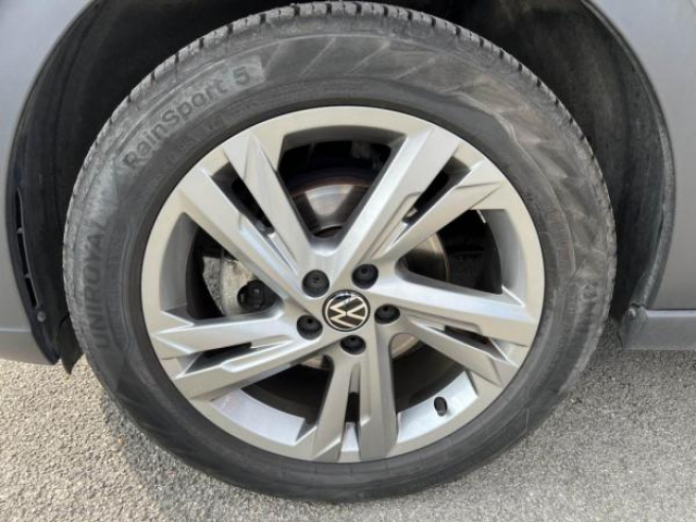 VOLKSWAGEN TAIGO R-Line  1.0 TSI 110cv DSG7 inclus Matrix LED IQ.LIGHT et Camera de recul + Roue de Secours