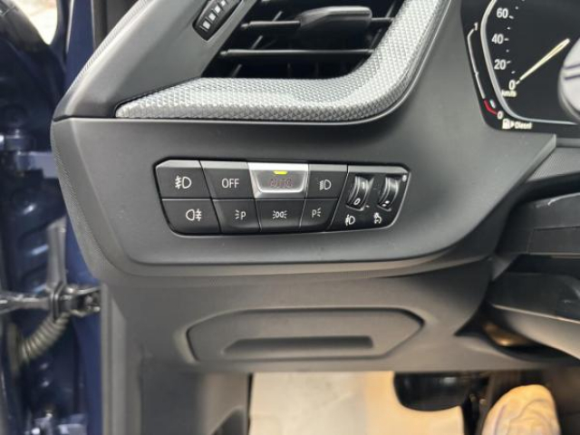 BMW SERIE 1 Advantage 116dA + Camera de Recul + Régulateur de vitesse + Jantes 16 + Antibrouillard