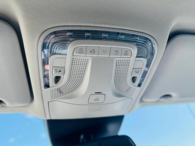 MERCEDES CLASSE V Design Long 220d BVA 9G-Tronic + Attelage amovible + Pack parking + JA19 + TVA RECUPERABLE