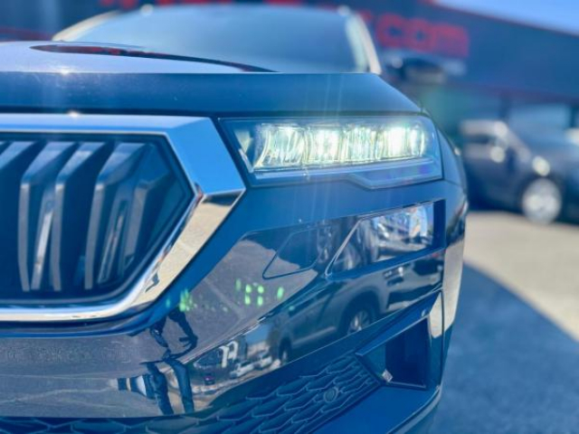 SKODA KAROQ AMBITION 1.5 TSI 150cv DSG7 + Pack Parking + Pack Design + Pack Hiver Plus