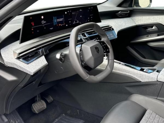 PEUGEOT 5008 Allure Hybrid 145cv e-DCS6 7 Places + Pack Panoramic Navigation + NEUF 0KM