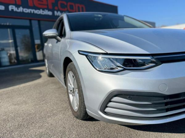 VOLKSWAGEN Golf SW LIFE 1.0 eTSI 110cv DSG7 + Caméra de recul  + Vitres arrière surteintées + RS