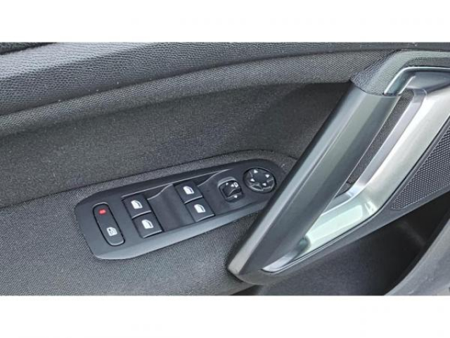 PEUGEOT 308 SW Active Business 1.5 BlueHDi 130cv EAT8 + caméra de recul