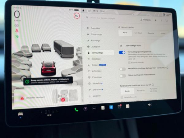 TESLA MODEL Y Propulsion MY2022 + Intérieur Premium noir et blanc + TVA Recuperable