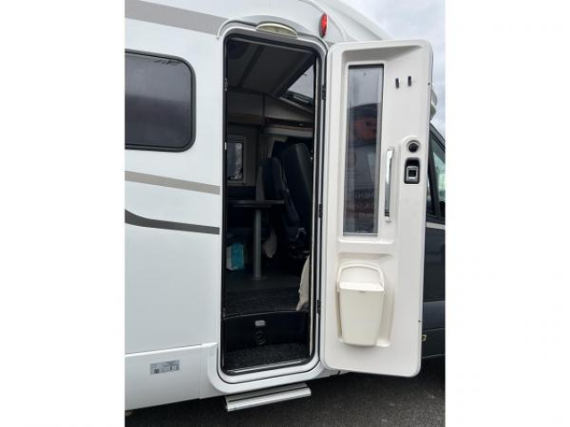 HYMER ML-T HYMER 570 4x4 V6 3.0l 419 CDi 190 CV BVA 7G-TRONIC TVA RECUPERABLE
