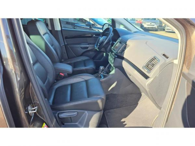 VOLKSWAGEN SHARAN Lounge 2.0TDI 150cv DSG 7pl+Cuir+Toit Pano+Camera+Xenon+Portes electriques+JA18+Alarme