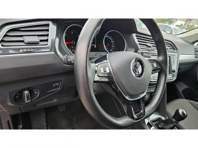 VOLKSWAGEN TIGUAN Trendline 2.0 TDI 150cv + Park Pilot + Climatisation automatique + Discover Media