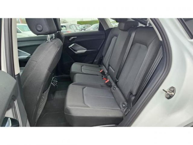 AUDI Q3 SPORTBACK Design 35TDI 150cv S-tronic + MMI Navigation + Audi sound system + JA18