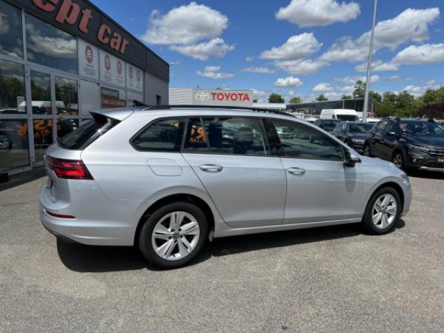 VOLKSWAGEN Golf SW LIFE 1.0 eTSI 110cv DSG7 + Caméra de recul