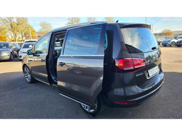 VOLKSWAGEN SHARAN Lounge 2.0TDI 150cv DSG 7pl+Cuir+Toit Pano+Camera+Xenon+Portes electriques+JA18+Alarme