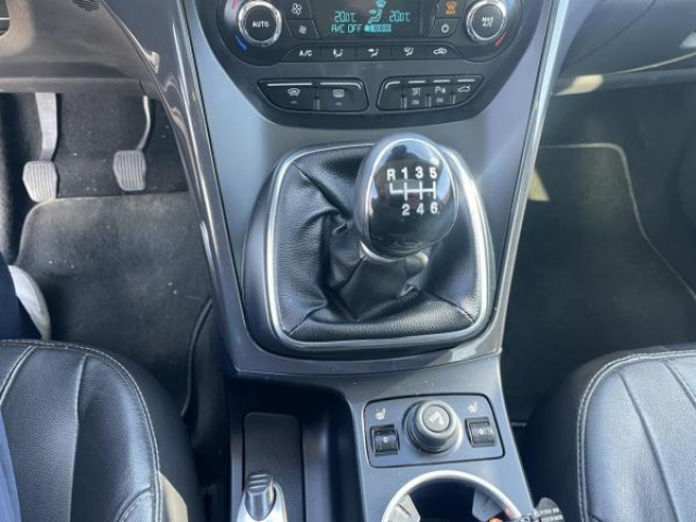 FORD KUGA 2.0 TDCi - 140 4x2  Sport Platinium
