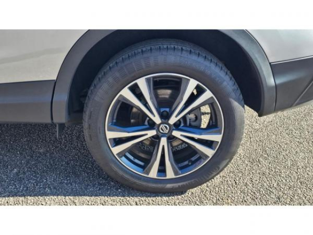 NISSAN QASHQAI 4x4 N-Connecta Intelligent 1.7 dCi 150cv inclus Camera 360 + Attelage