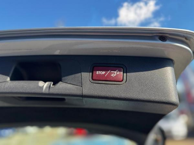 MERCEDES CLASSE E BREAK 200d BVA 9G-Tronic + Pack Parking + Pack Navigation + Sièges avant chauffant