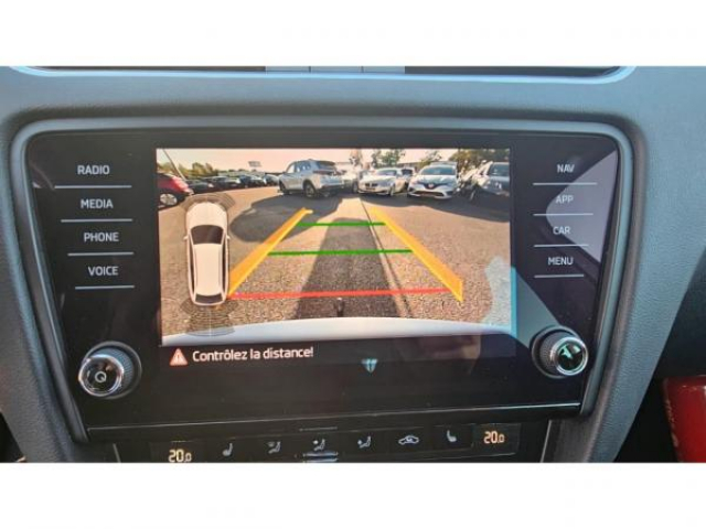 SKODA Octavia combi Ambition 1.6 TDI 116cv DSG7 + Attelage + Sièges AV Chauffants + DAB