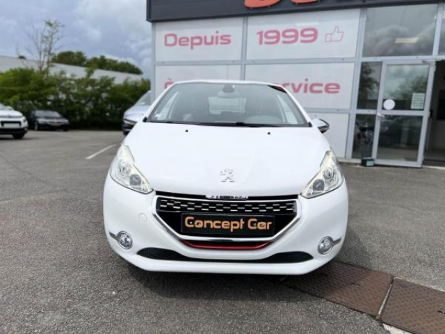 PEUGEOT 208 1.6 THP - 200  GTi
