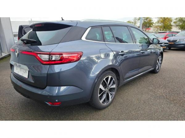 RENAULT Megane Estate Intens 1.5 BluedCi 115cv EDC + Bose + Toit pano + Attelage + Camera + Affichage tête haute