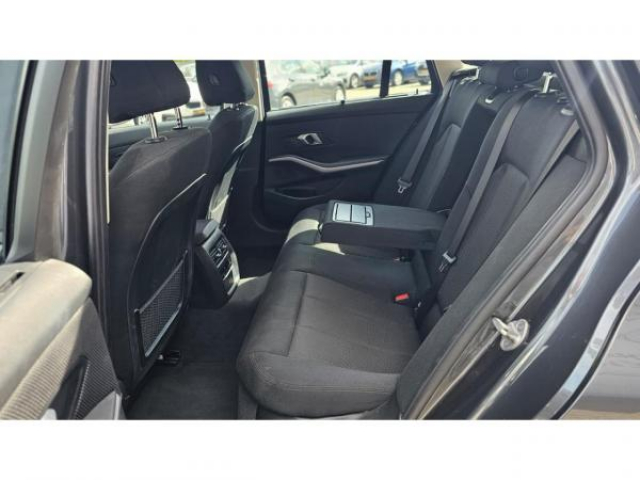 BMW serie 3 touring Lounge 2L 318DA inclus Live Cockpit Pro + Sieges av chauffants