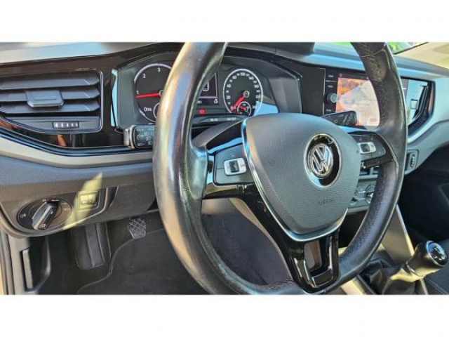 VOLKSWAGEN POLO Lounge 1.6 TDI 95cv + Antibrouillard AV + Radar AV et AR + Discover Media
