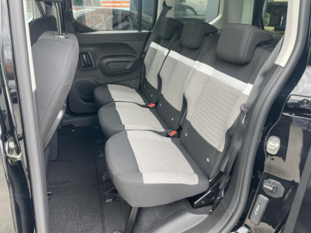 CITROEN BERLINGO Max VP M 1.5 BlueHDi 130cv EAT8 +Pack Techno + Navigation et Mirror Screen + NEUF 0KM