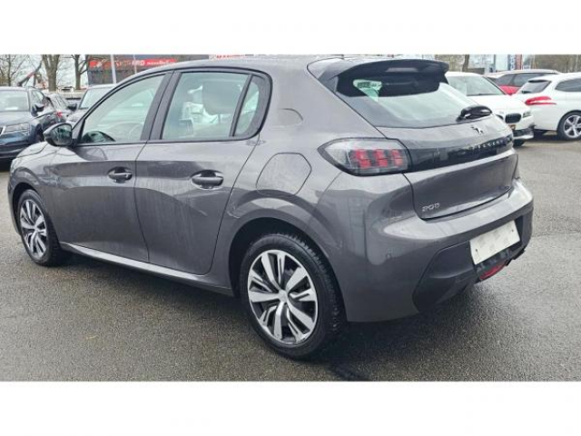 PEUGEOT 208 ACTIVE 1.5 BlueHDi 100cv + Navigation 3D + Aide au stationnement arrière