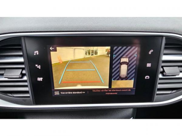 PEUGEOT 308 SW Allure 1.2i PureTech 130cv EAT8 Entretien complet PEUGEOT à jour + Attelage + Jantes 17