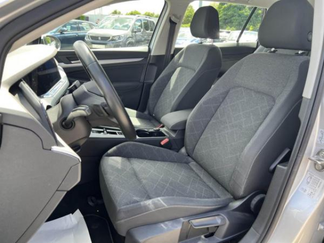 VOLKSWAGEN Golf SW LIFE 1.0 eTSI 110cv DSG7 + Caméra de recul