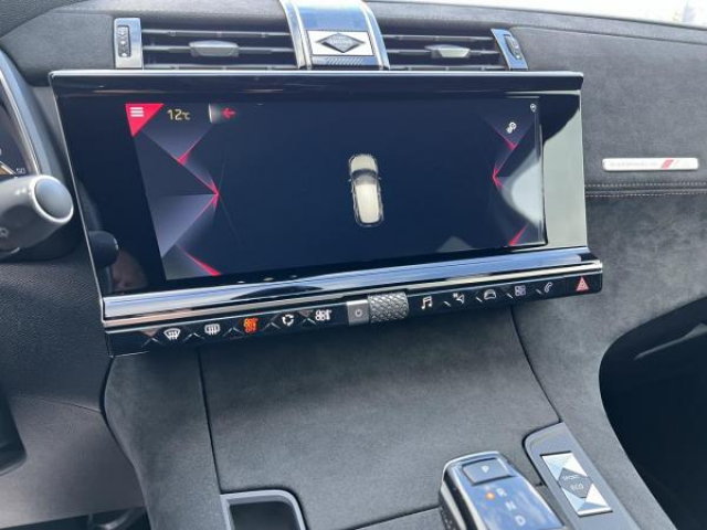 DS DS 7 CROSSBACK Performance Line 1.5 BlueHDi 130cv EAT8 + Aide au stationnement avant/arrière