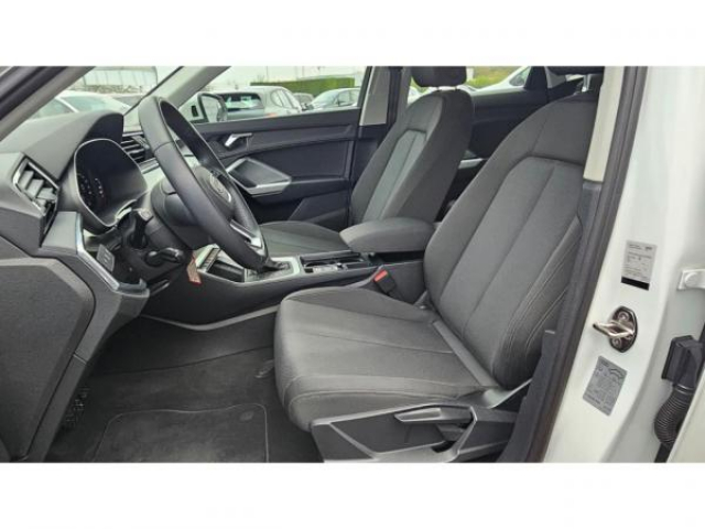 AUDI Q3 SPORTBACK Design 35TDI 150cv S-tronic + MMI Navigation + Audi sound system + JA18