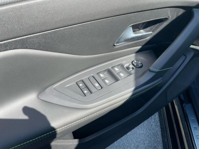 PEUGEOT 308 GT 1.5 BlueHDi 130cv EAT8 + NEUF 0KM